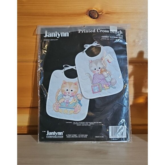 NIP Janlynn Cuddly Kittens Printed Cross Stitch Kit Set 2 Bibs - Picture 1 of 10